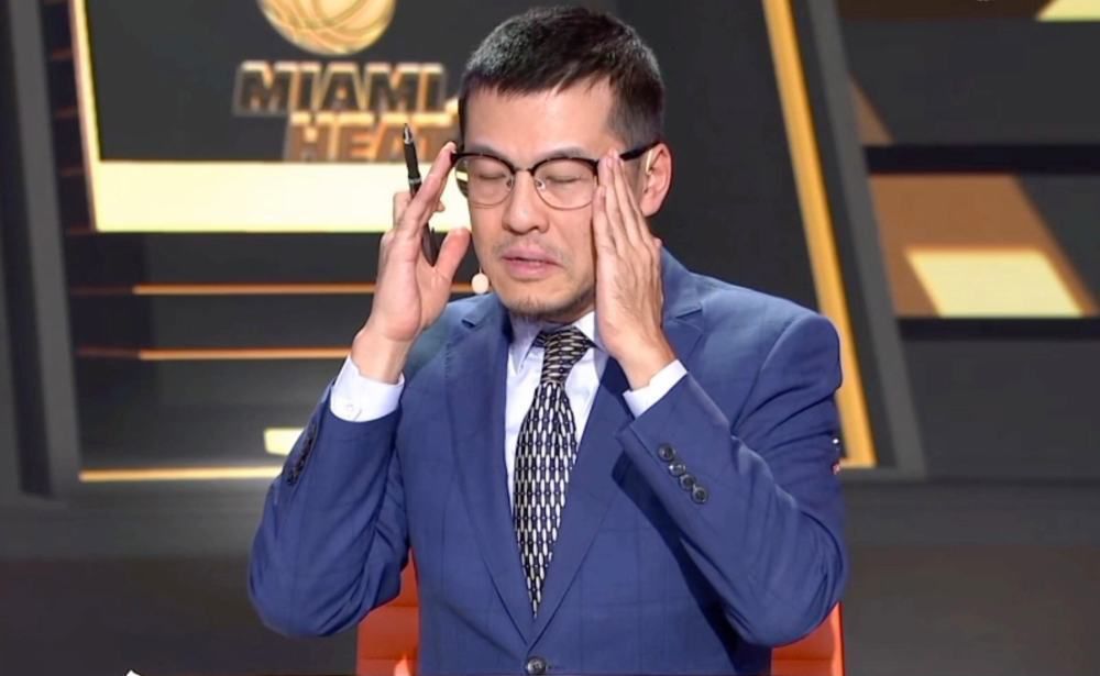 秘书被老板cao到合不拢腿视频